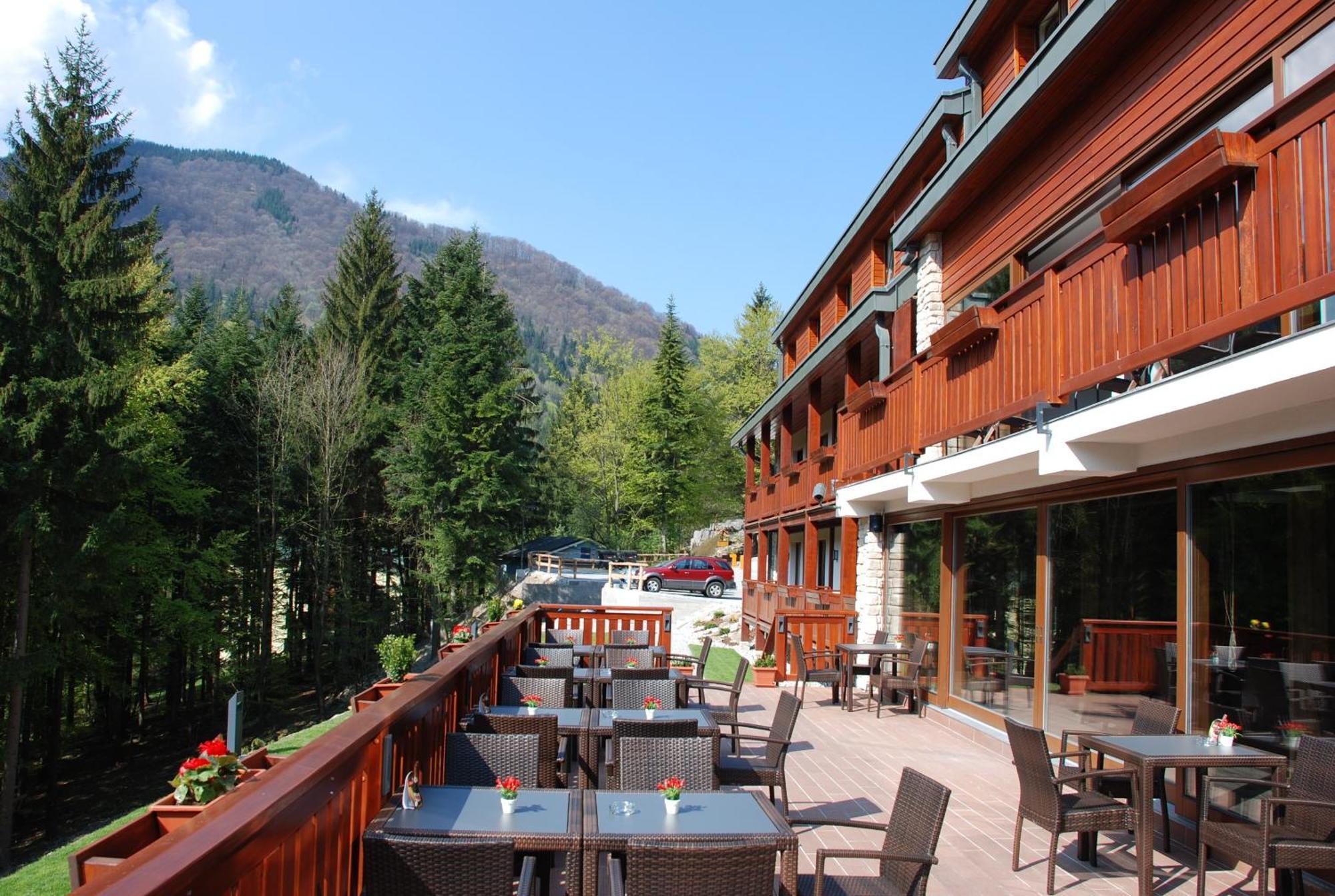 Hotel Rozsutec Terchová المظهر الخارجي الصورة